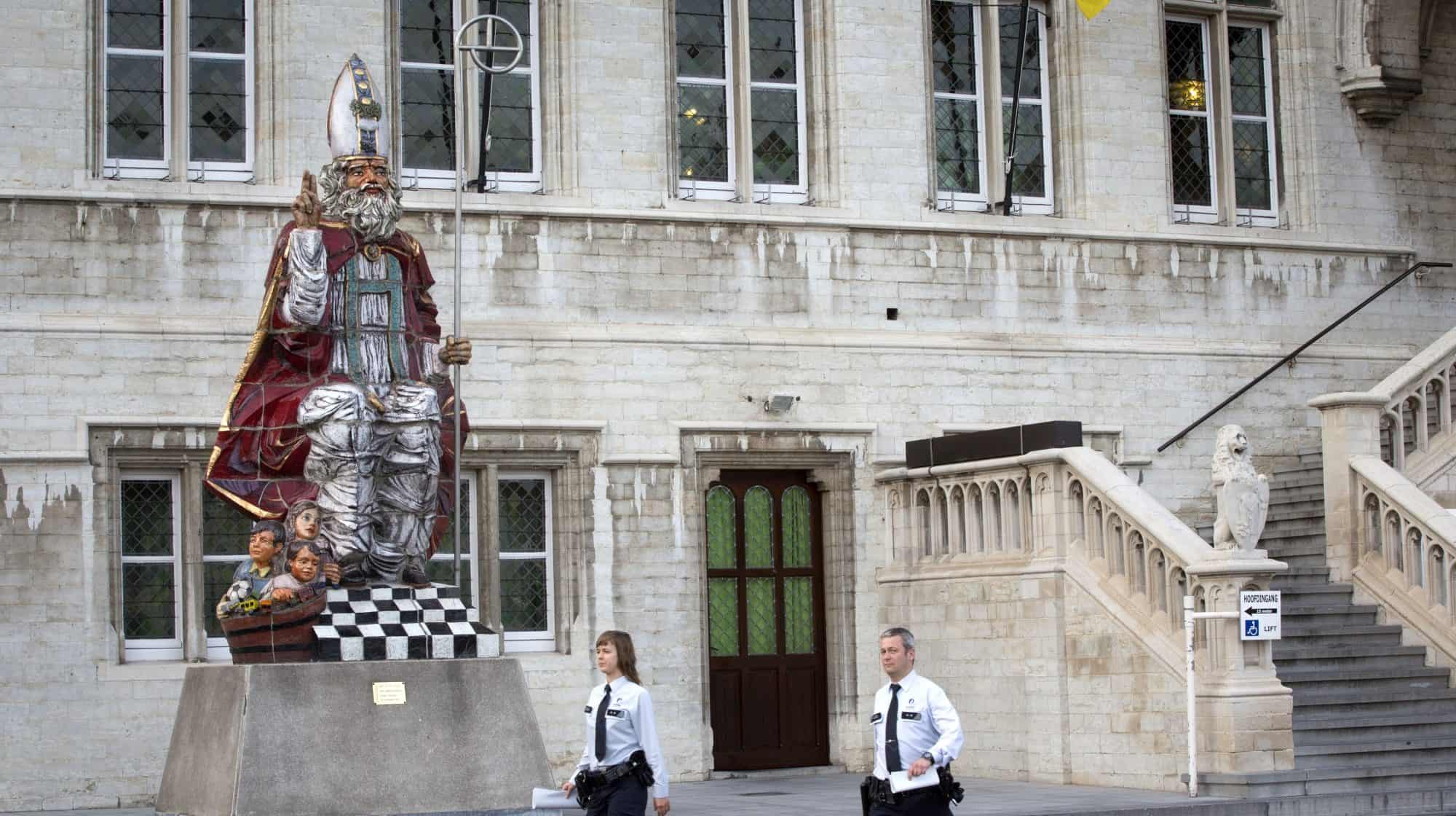 Bélgica: el gobierno anunció que San Nicolás está exento de cumplir con las medidas por coronavirus y podrá visitar a los niños