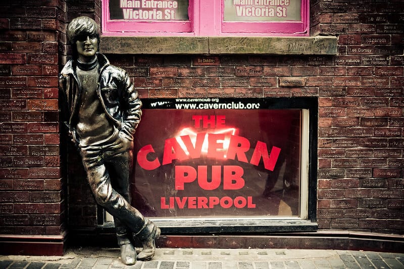 Estatua de John Lennon, Liverpool