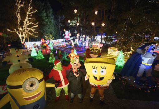 image decoración navideña La casa con la mayor decoracion navidena de Europa existe esta en Austria y fue decorada con seiscientas mil luces 4