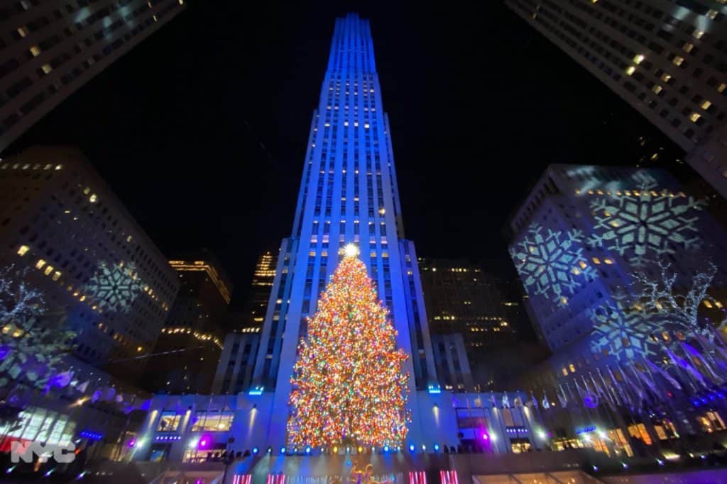 Nueva York inauguró su Navidad con el tradicional encendido del imponente árbol de Rockefeller Center