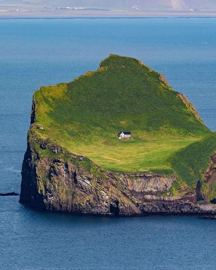 image archipiélago de Vestmannaeyjar Sueno o pesadilla Asi es la casa mas alejada y remota del mundo situada en Islandia 3