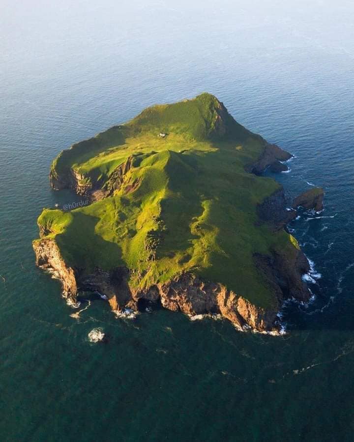 image archipiélago de Vestmannaeyjar Sueno o pesadilla Asi es la casa mas alejada y remota del mundo situada en Islandia 4