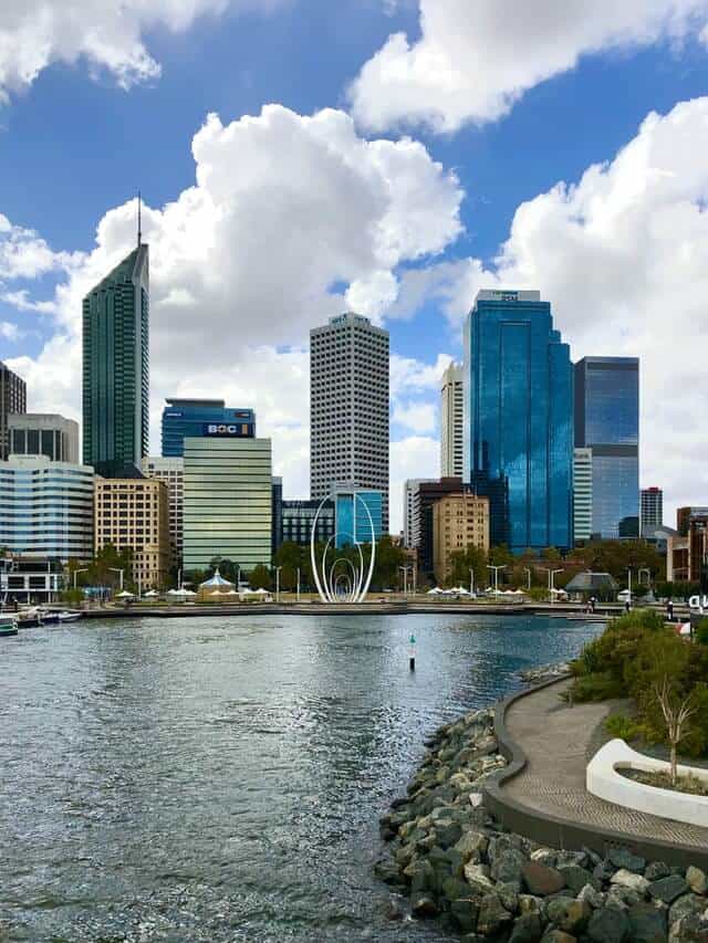 image 24 horas en Perth alex williams 7QLfUdaZbQw unsplash 1