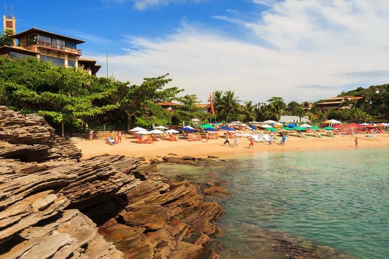 La Justicia del Estado de Río de Janeiro ordena que turistas deben abandonar Buzios en 72 horas por rebrote de COVID-19