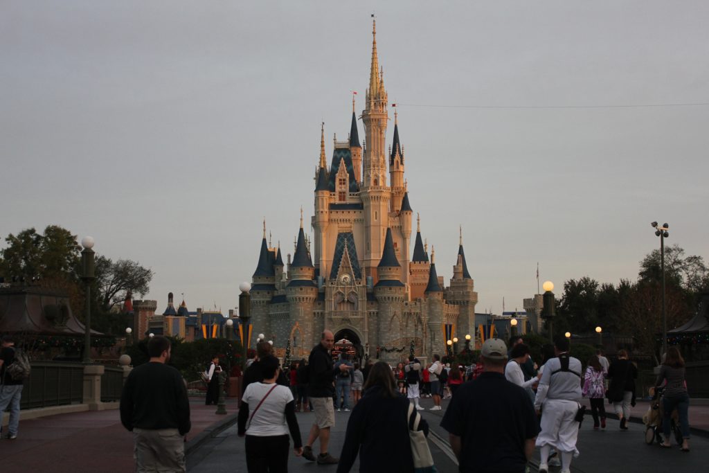 Algunas atracciones de Walt Disney World fueron habilitadas para funcionar a su nivel de capacidad total