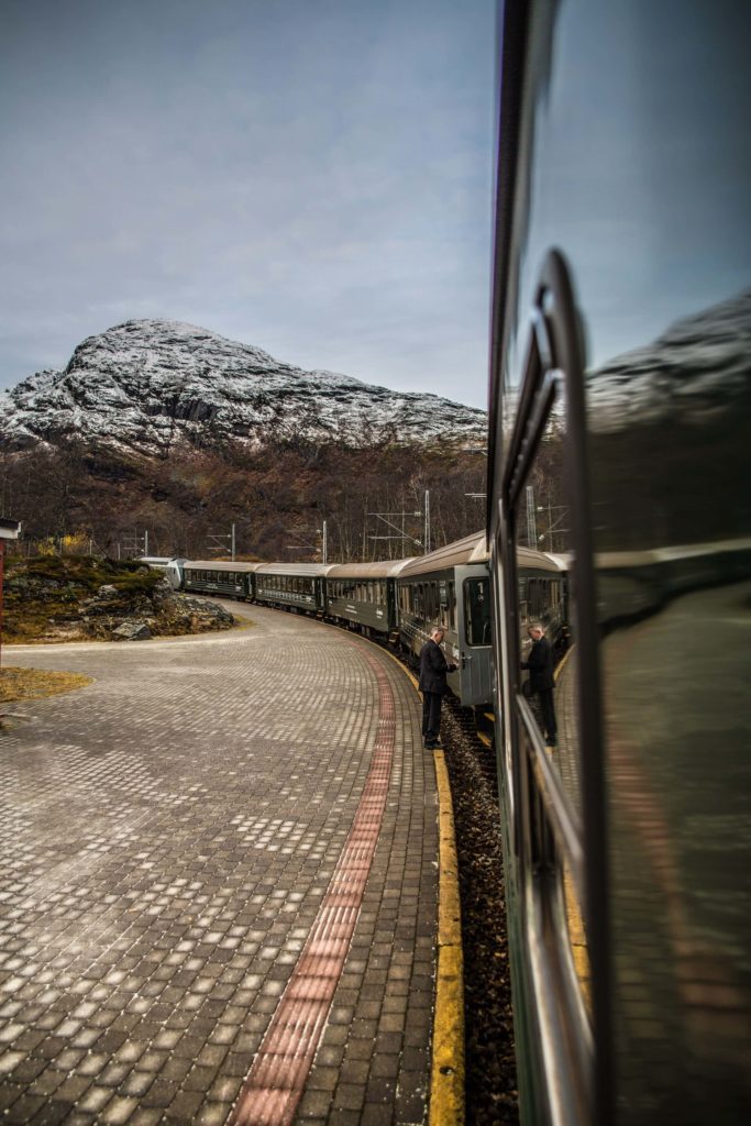 image rutas europeas para recorrer en tren nicolai berntsen yQ02aYjSQlI unsplash 1