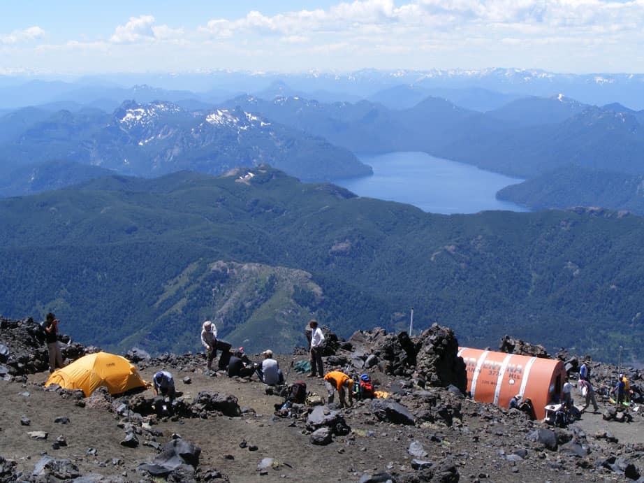 El Parque Nacional Lanín dio luz verde a la vuelta del pernocte en el refugio del Volcán Lanín