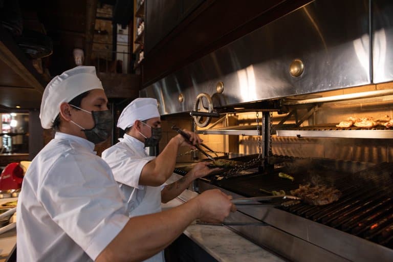 Parada obligada en Buenos Aires: "Don Julio", una imperdible parrilla argentina elegida como el mejor restaurante de América Latina