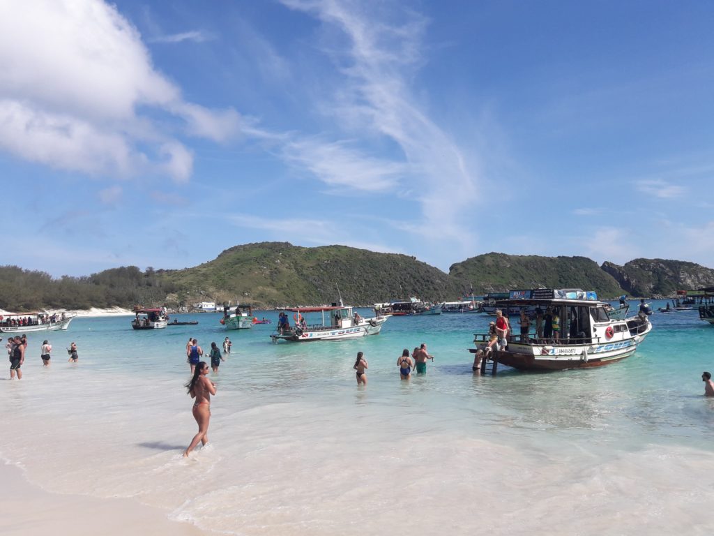 Brasil: el Tribunal de Justicia de Rio de Janeiro revocó la medida que ordenaba a los turistas retirarse de Buzios