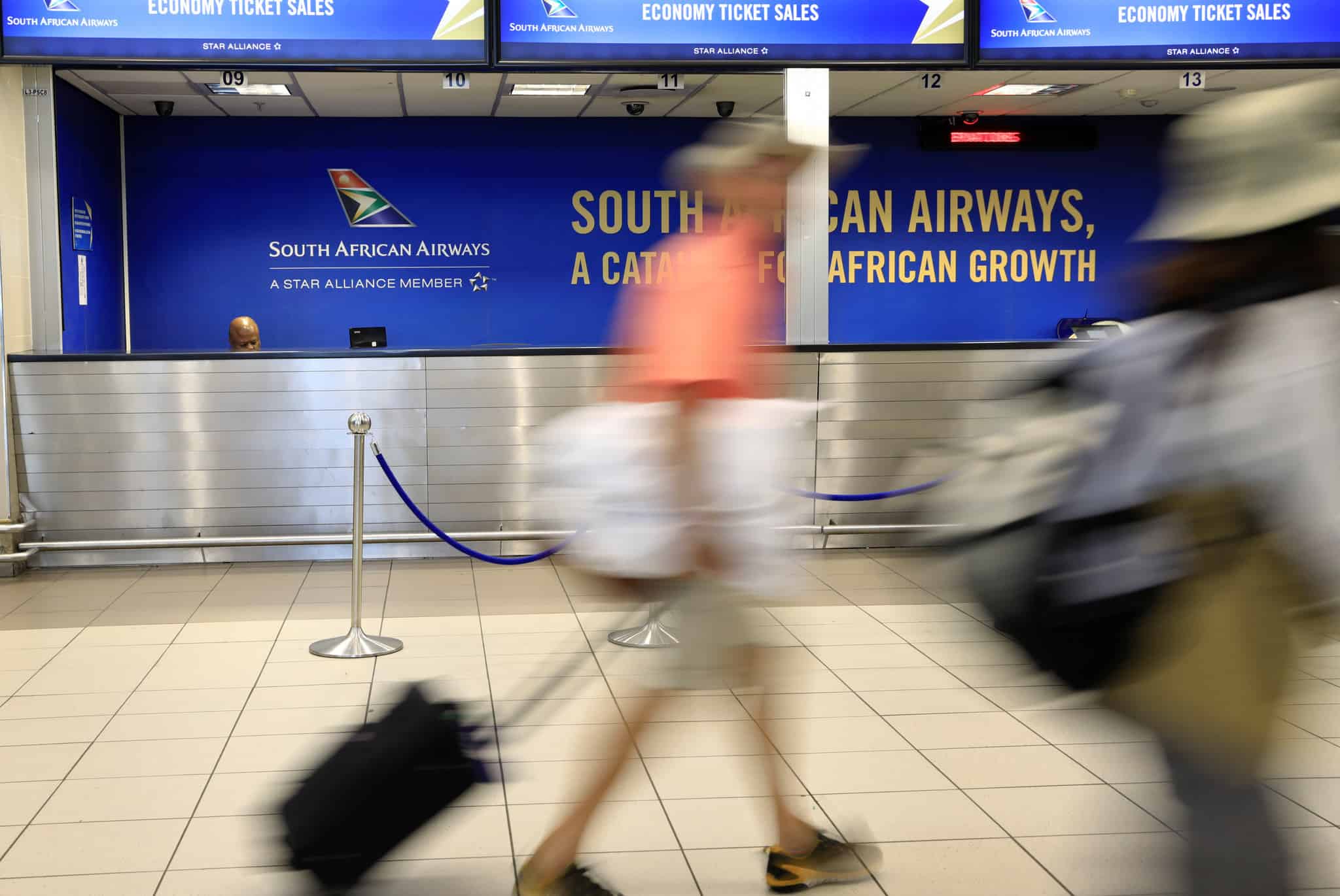 Sudáfrica toma nuevas medidas para frenar la cantidad de contagios de COVID-19 y continuar permitiendo el ingreso de turistas