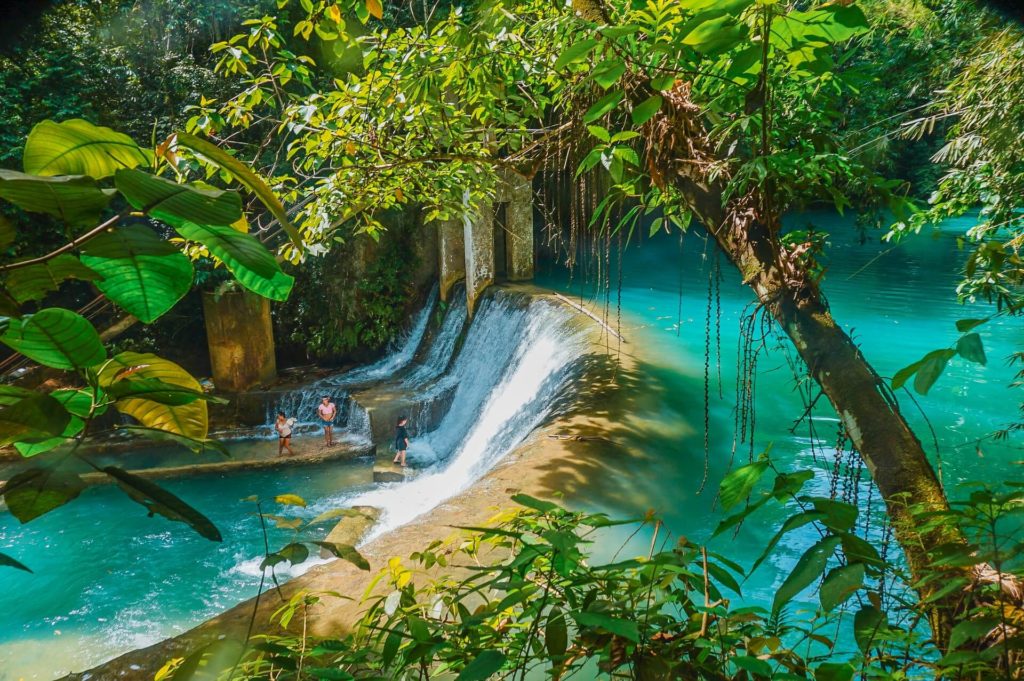 image Kawasan Falls toa heftiba LBMvueaBKT8 unsplash 1