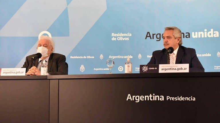 Argentina anuncia la vacunación de 300.000 personas contra el COVID-19 antes de fin de año