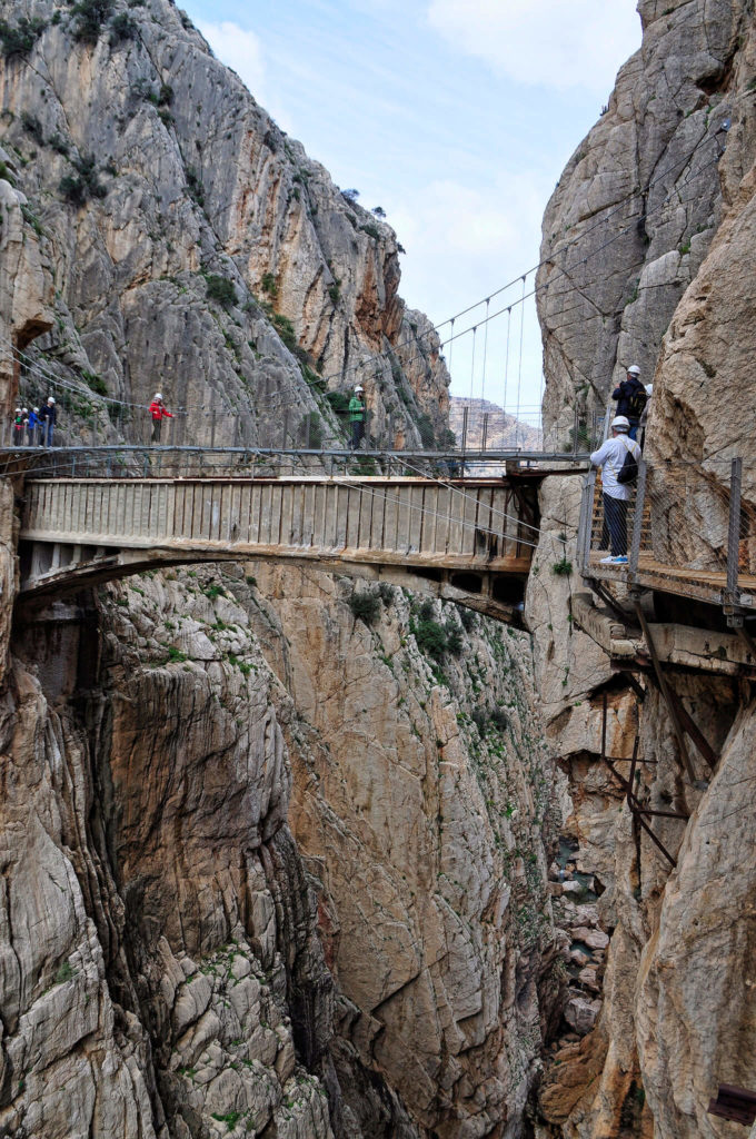 image puentes más peligrosos del mundo 33476084386 fa1059164b k 1