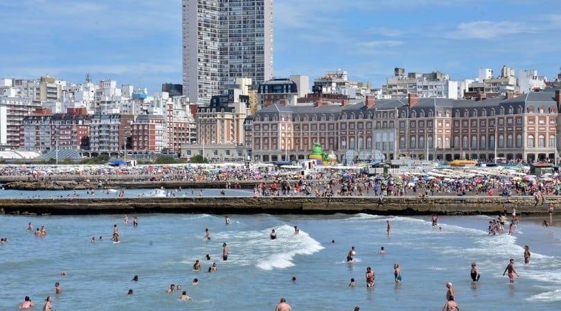 Alerta en la costa atlántica argentina: el agua del mar en Mar del Plata registró la temperatura más alta desde 2013