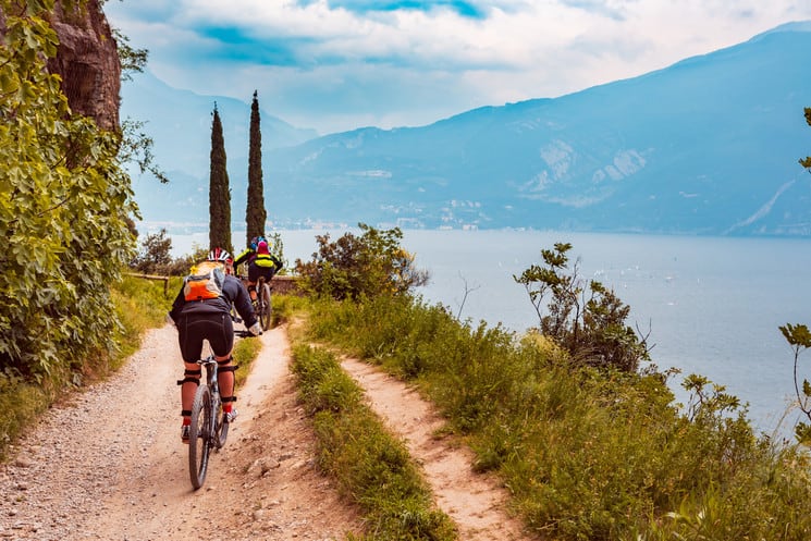 El lago más grande de Italia ahora tendrá su propio sendero para disfrutar en bicicleta: esto es todo lo que tienes que saber