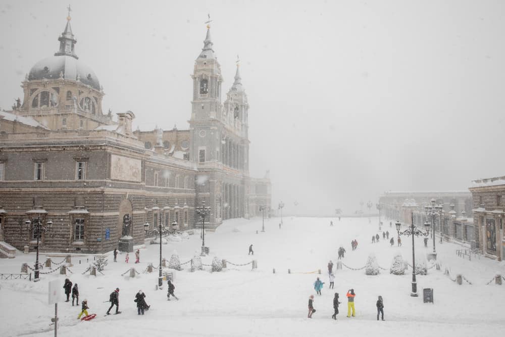 [GALERÍA] Lo que Filomena dejó en las calles de Madrid: las mejores fotografías de una ciudad teñida de un histórico temporal de nieve