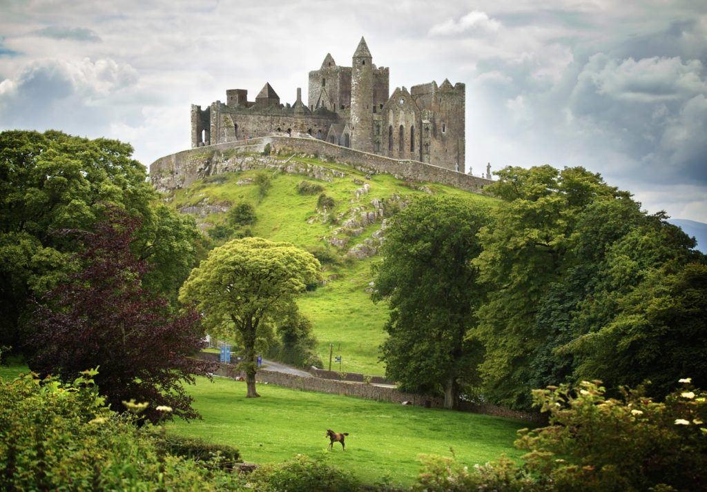 image irlanda Rock Of Cashel GettyImages 165559826