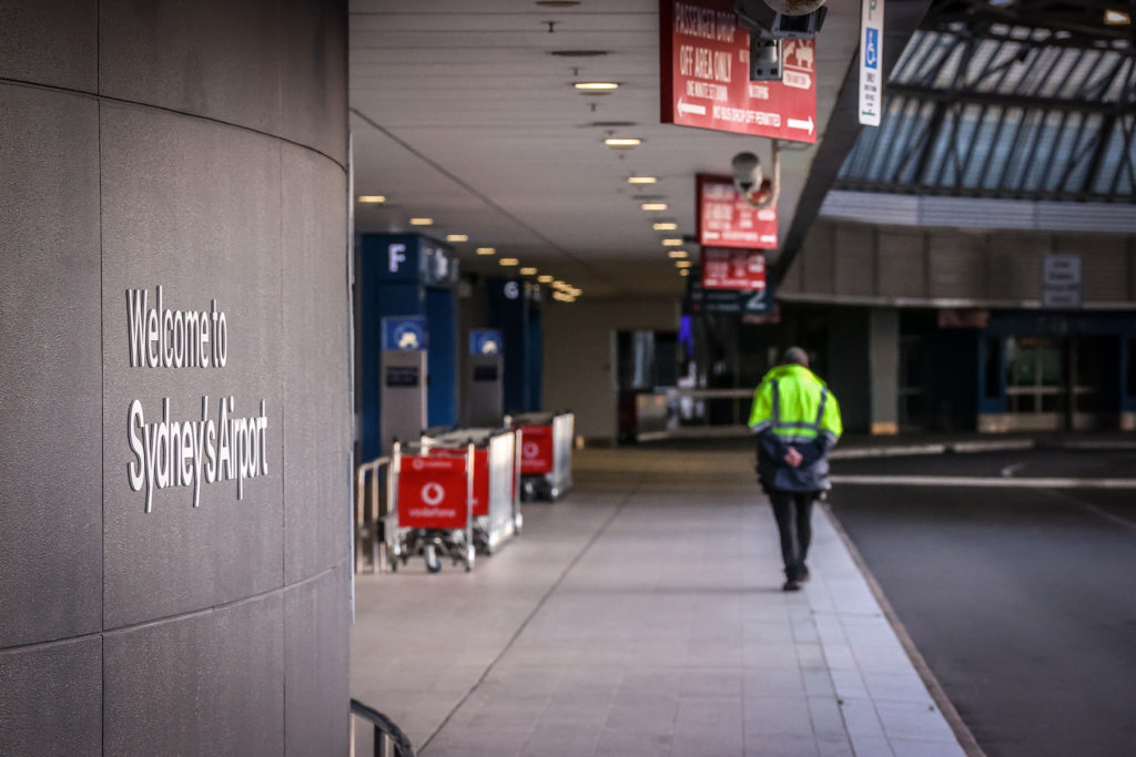 Australia solicita prueba negativa de COVID-19 antes de abordar a todas las personas que viajen al país