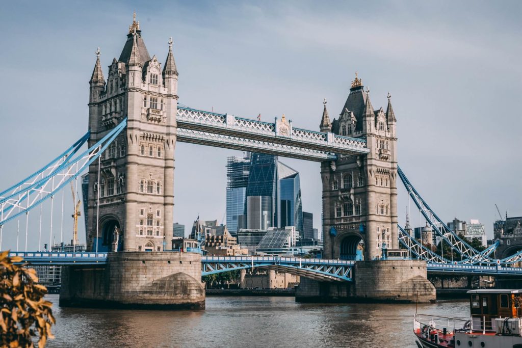 image puentes más famosos de Europa charles postiaux Q6UehpkBSnQ unsplash 1