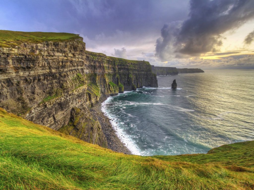 image irlanda cliffs of moher ireland cr getty