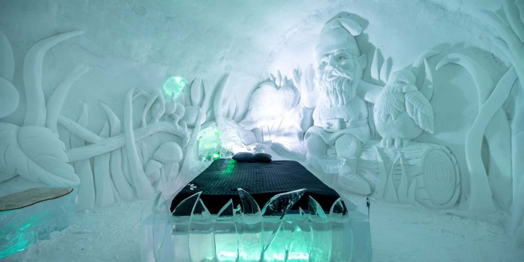 HOTEL DE GLACE ICE HOTEL