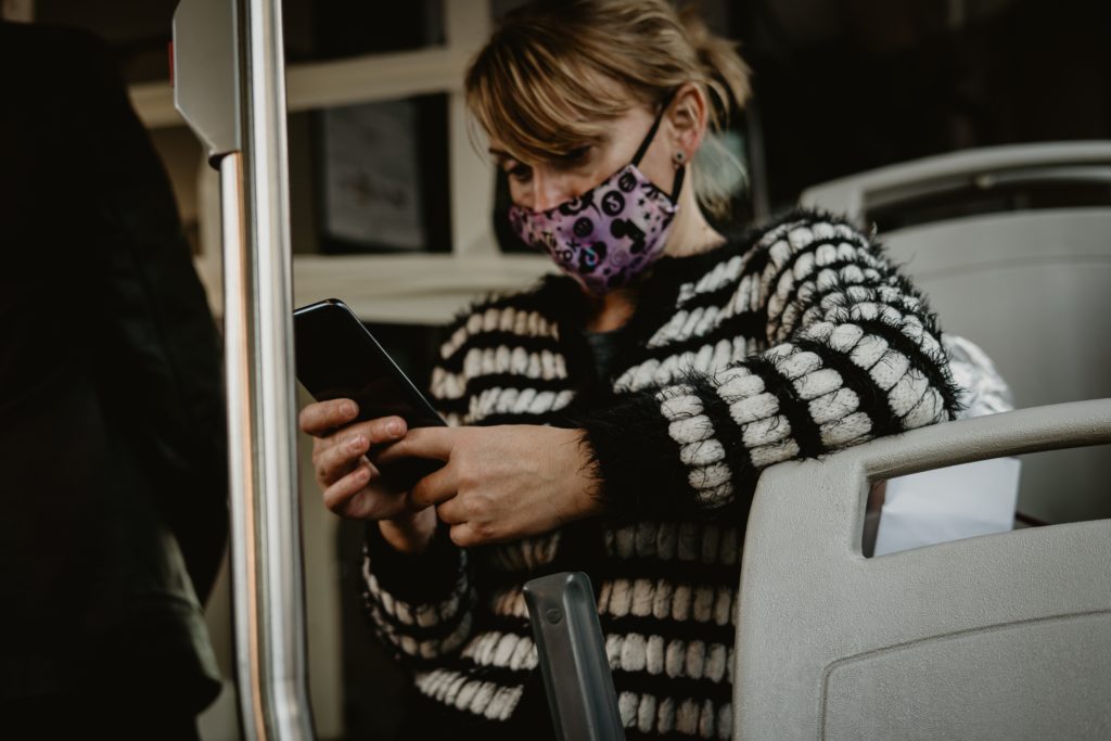 Estados Unidos: no utilizar mascarilla en transporte público será una violación a la ley federal