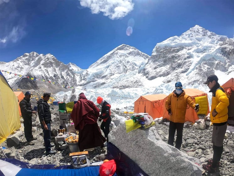 image basura en la zona del Everest nepal 1