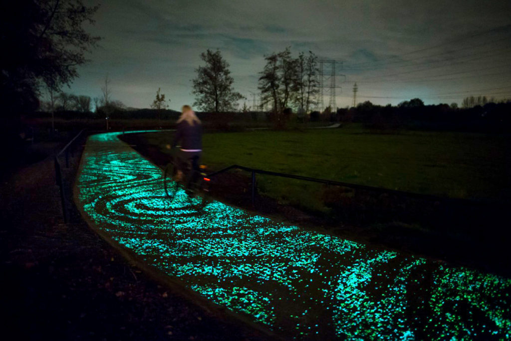 ciclovía inspirada en la 'Noche estrellada'