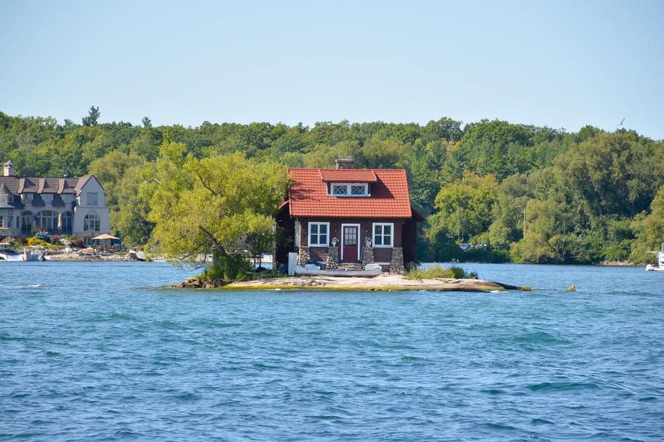 Esta isla habitada es considerada como 'la más pequeña del mundo' pero tiene lo suficiente y necesario para un verdadero cambio de vida