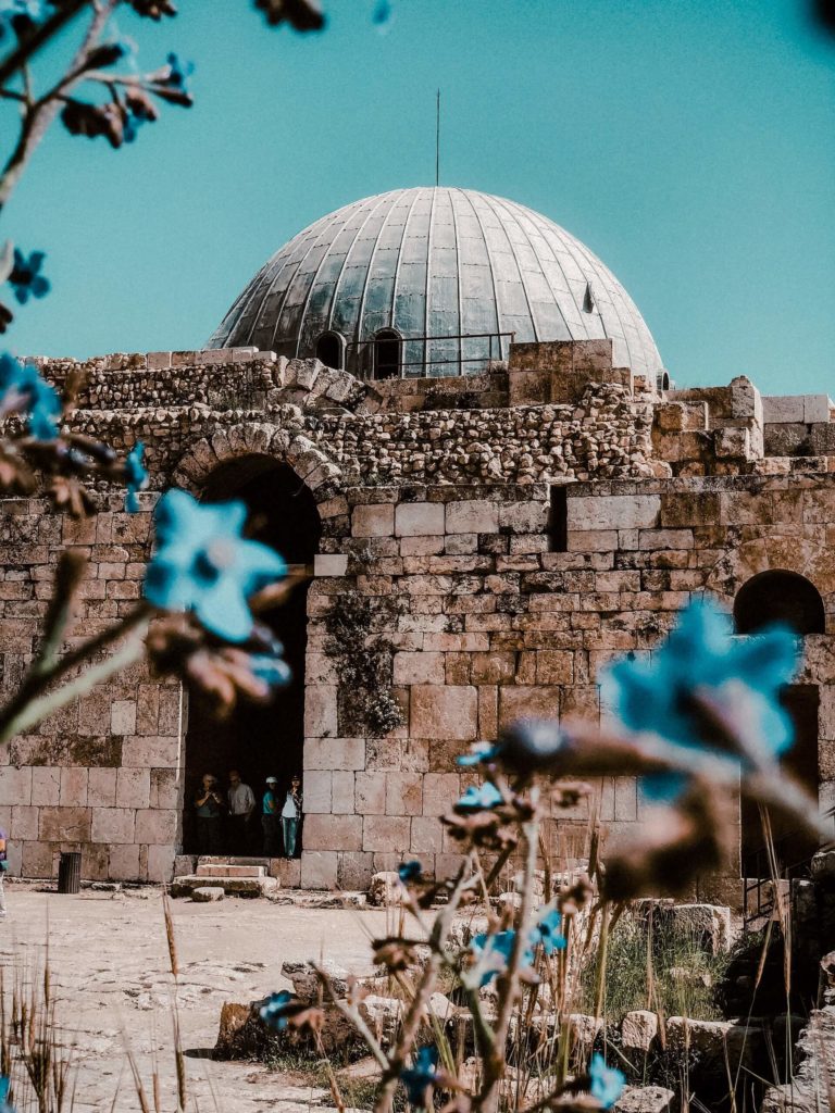 image que visitar en Jordania benziad E9LeOrGC7wg unsplash 1