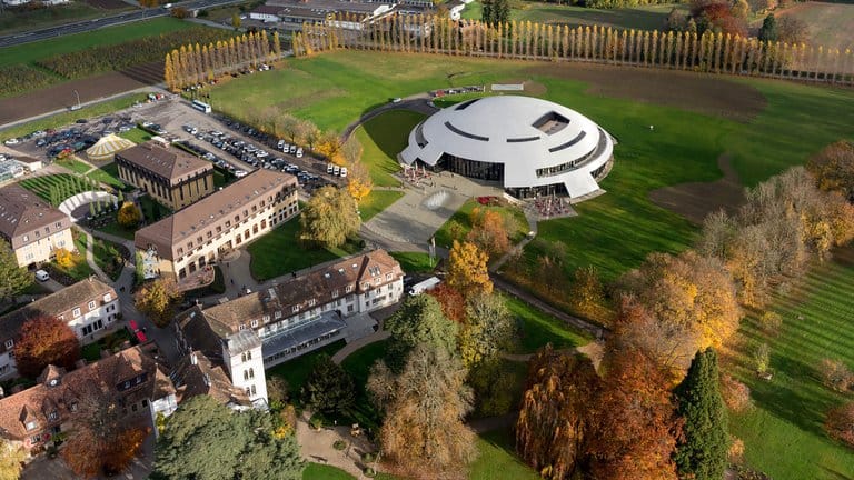 Conoce Le Rosey, el colegio más caro y exclusivo del mundo que se encuentra en Suiza y es distinguido como "la escuela de los reyes"