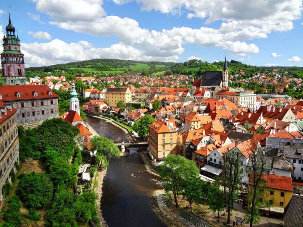 image Cesky Krumlov mike swigunski 1eShNpNUB1U unsplash 1