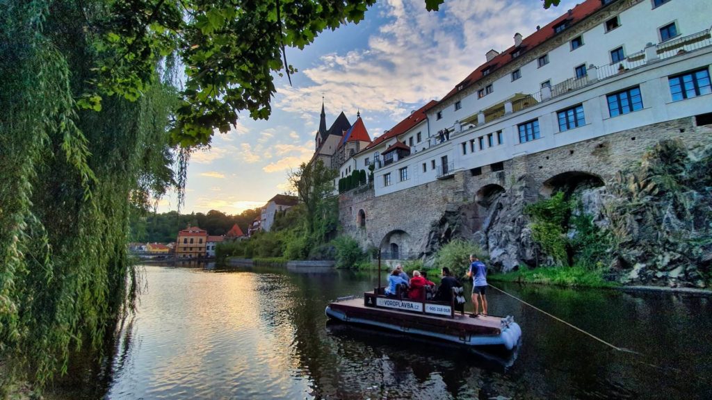 image Cesky Krumlov minkus r 5Csn936p8 unsplash 1