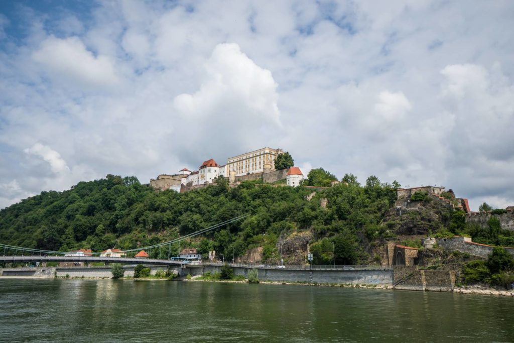 image crucero por el Río Danubio ruddy media K2RMfDDUpOc unsplash 1