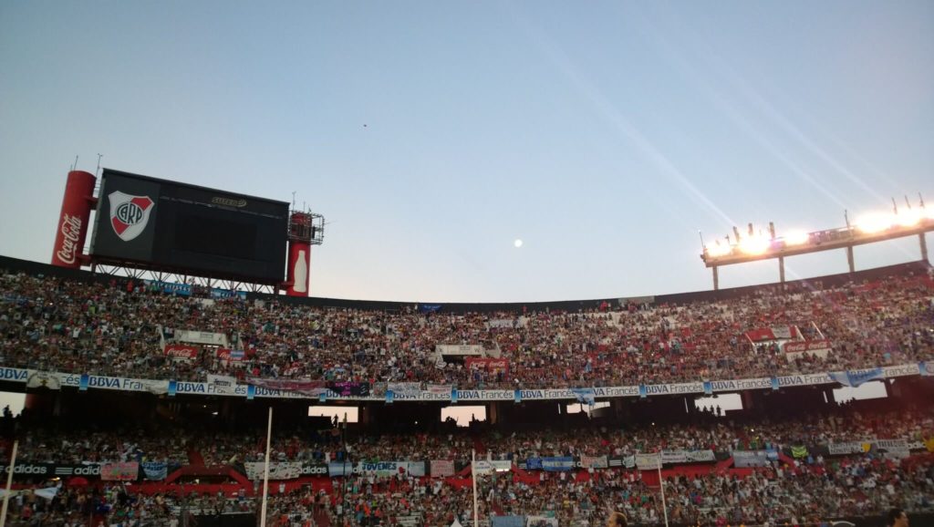 Los 7 de los estadios de fútbol más famosos del mundo: El Monumental