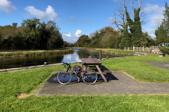 Nueva ruta ciclista en Irlanda: este recorrido de 80 millas permite recorrer algunos de los condados más importantes de la isla europea y apreciar un canal de 225 años