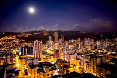 Toque-de-queda-nocturno-en-colombia-1