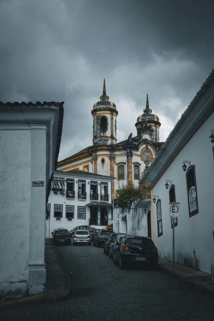 image Ouro Preto alexandre brondino 70c72J41 yM unsplash 1