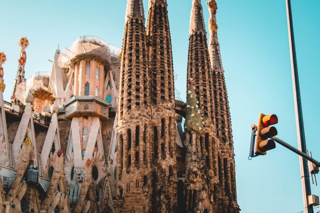 image Sagrada Familia danil sorokin FGTUeuFKN0Q unsplash 1