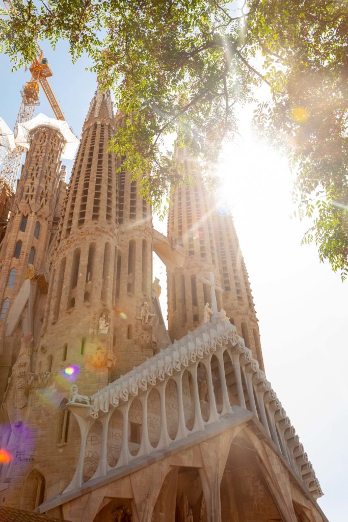 image Sagrada Familia duncan kidd rYK4WkUYWlQ unsplash 1