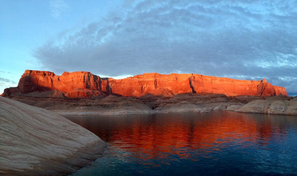 image Lago Powell e merk uaYgGbh2K5E unsplash 1