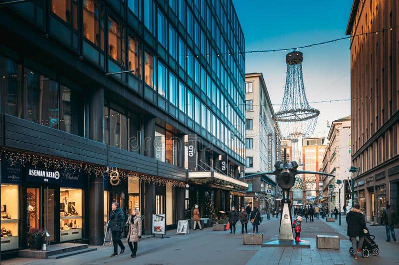 bares y restaurantes Finlandia extiende el cierre de bares y restaurantes hasta mediados de Abril para intentar frenar la propagación de COVID-19 Finlandia extiende el cierre de bares y restaurantes hasta mediados de Abril para intentar frenar la propagación de COVID-19