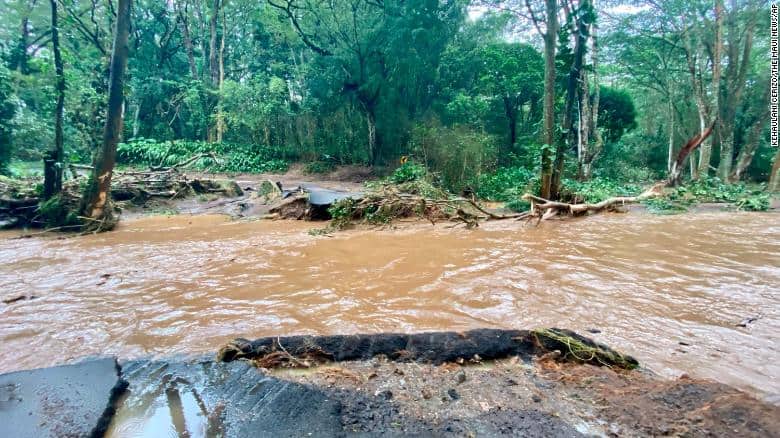 Hawái declaró el estado de emergencia luego de las fuertes inundaciones 