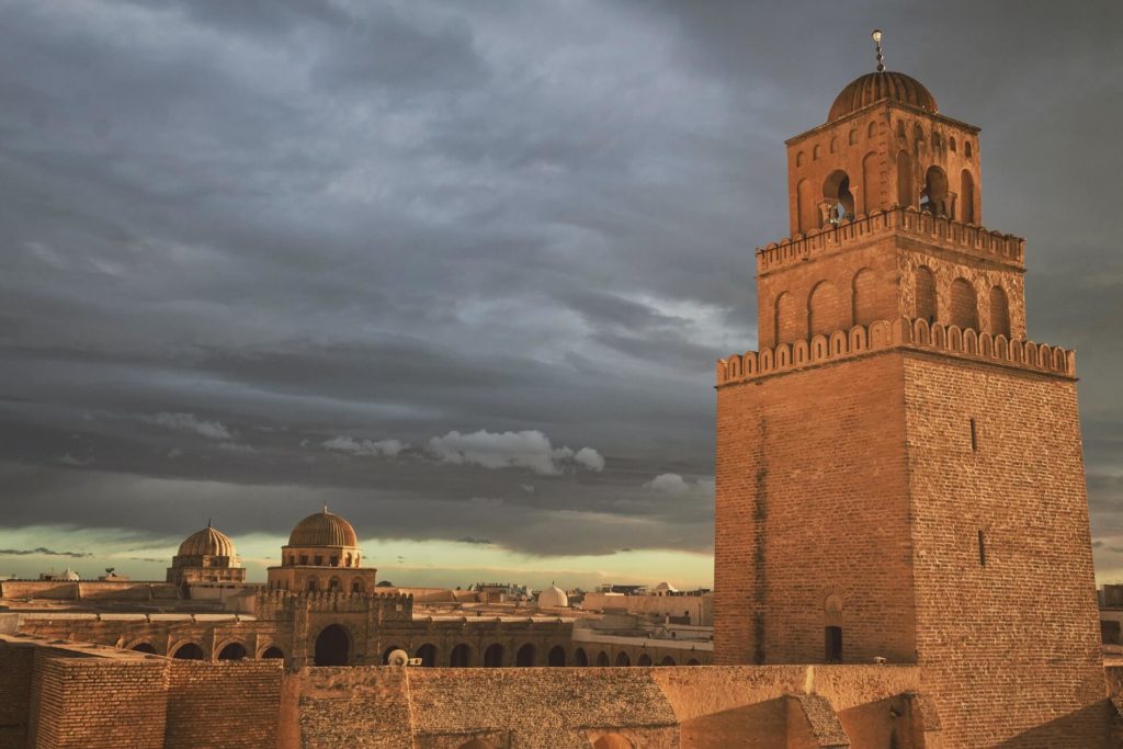 image mezquitas alrededor del mundo para visitar haythem gataa qj46 C16fs unsplash 1