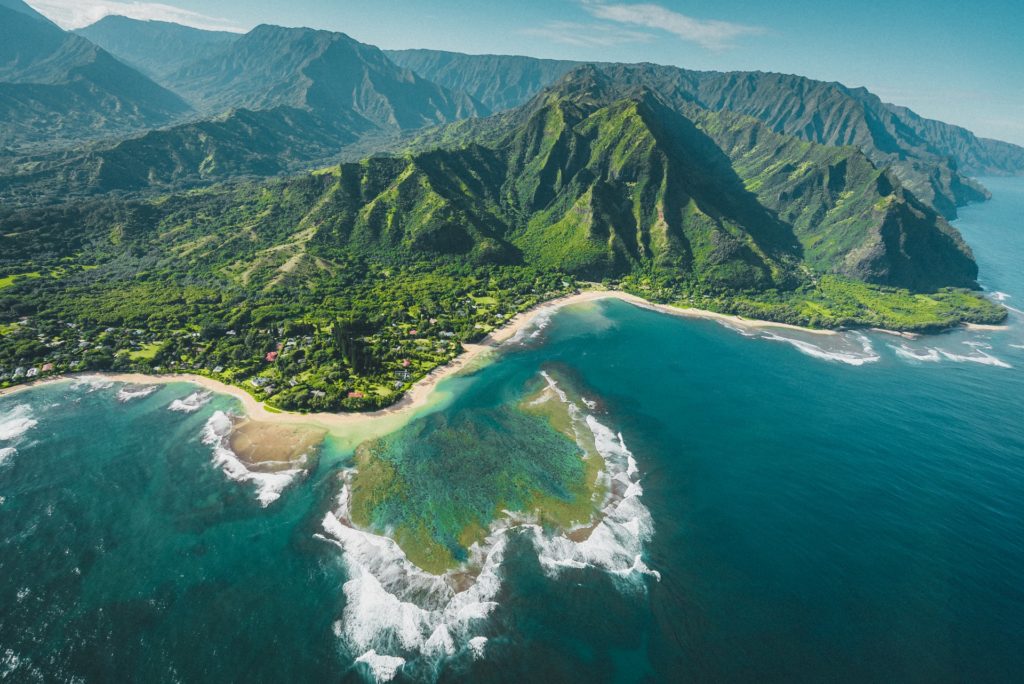 Las personas que visiten Kauai podrán evitar la cuarentena a partir del próximo mes presentando un test de COVID-19