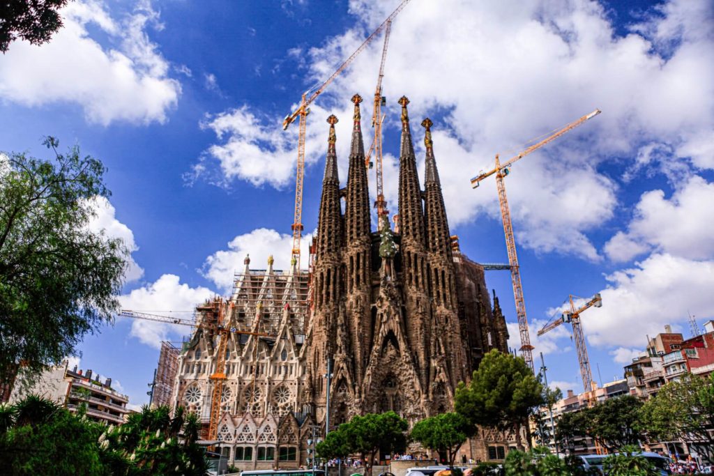 image Sagrada Familia sung shin calGgC QUGE unsplash 1