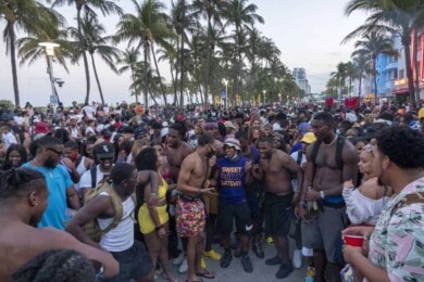 toque de queda en Miami Beach