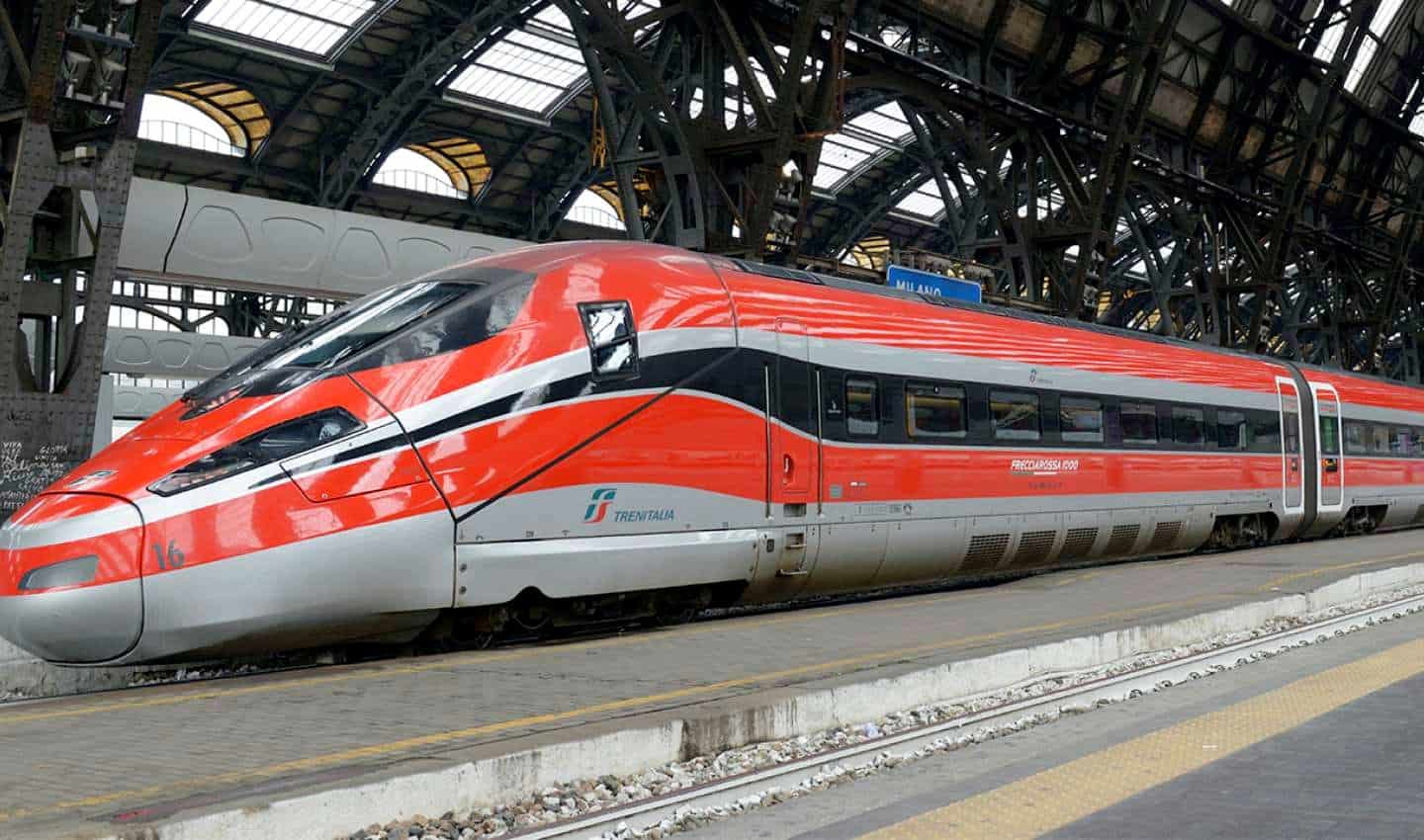 Italia presentó los trenes 'libres de COVID-' para el recorrido de Roma a Milán y comenzarán a funcionar a partir de Abril