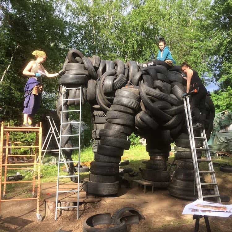 image escultura de elefante villu jaanisoo recycled tire elephant sculpture 4