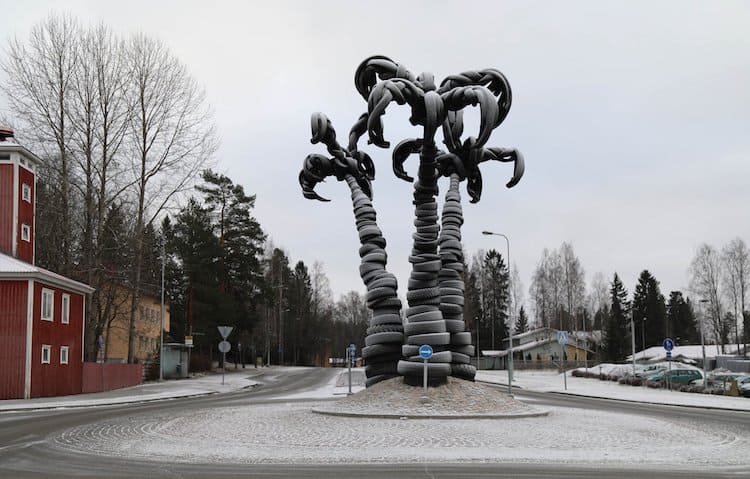 image escultura de elefante villu jaanisoo recycled tire palm tree sculpture 5